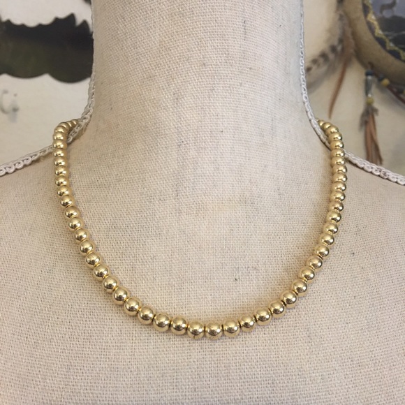 Boxed set of 3 necklaces with matching earrings - Picture 6 of 11